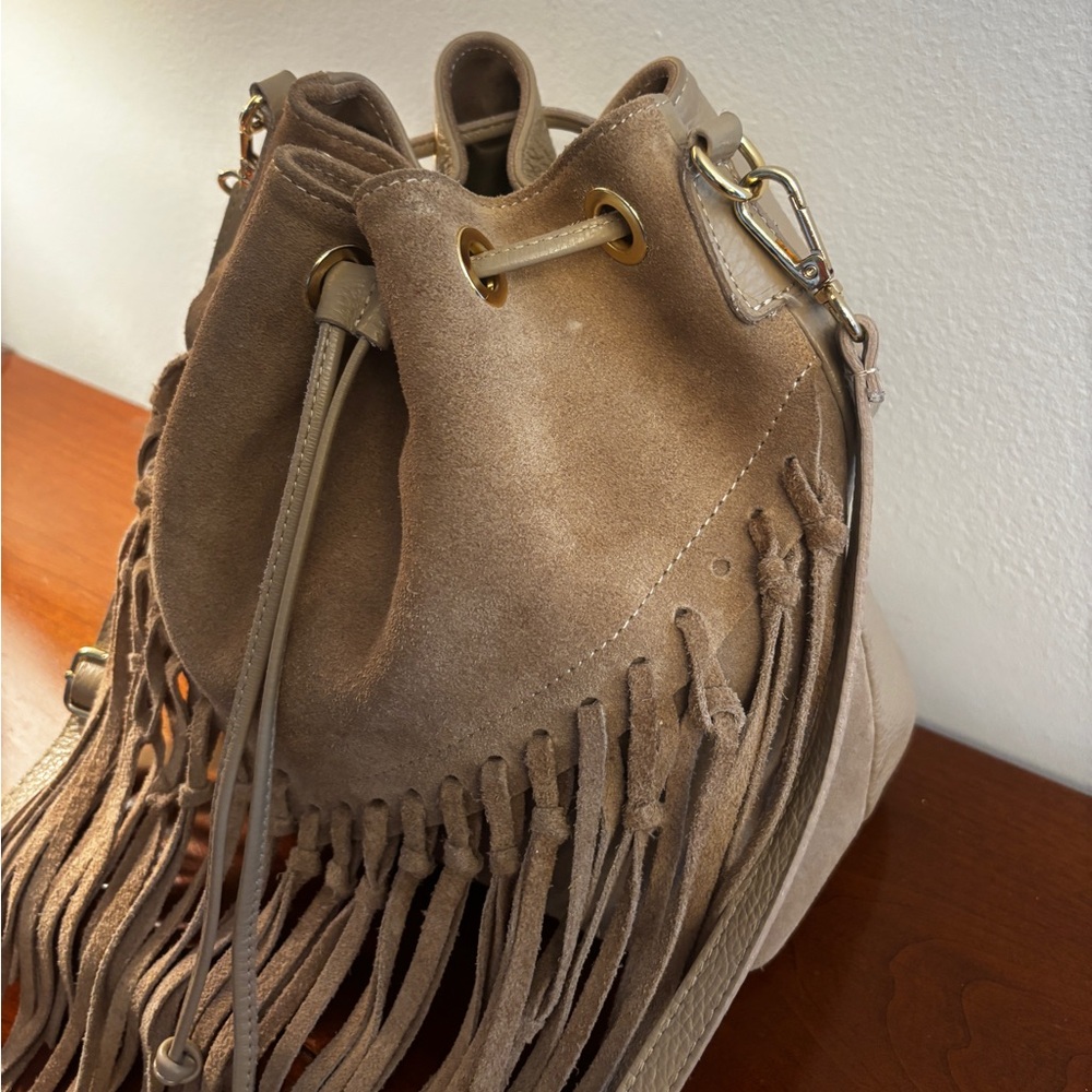 Diva’s Bag Fringe Suede Bucket Bag - Picture 3 of 14
